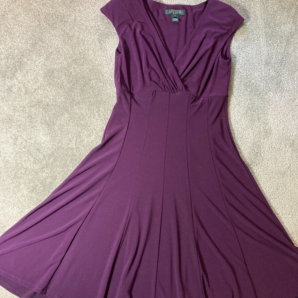 Ralph Lauren Dress, burgundy, size 6 - Picture 9 of 9